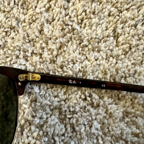 Ray-Ban Clubmaster Tortoise Sunglasses - Picture 3 of 4